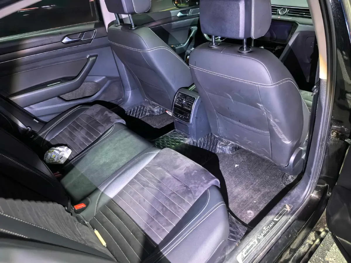 2020 Volkswagen Magotan 2.0T 186HP L4 7DCT,autocango,china used car exporter,china ev exporter,chinese used car exporter,chinese used ev exporter