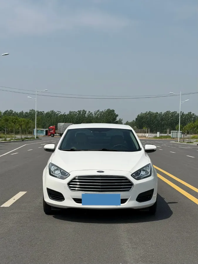 2017 Ford Escort 1.5L 113HP L4 6AT,autocango,china used car exporter,china ev exporter,chinese used car exporter,chinese used ev exporter