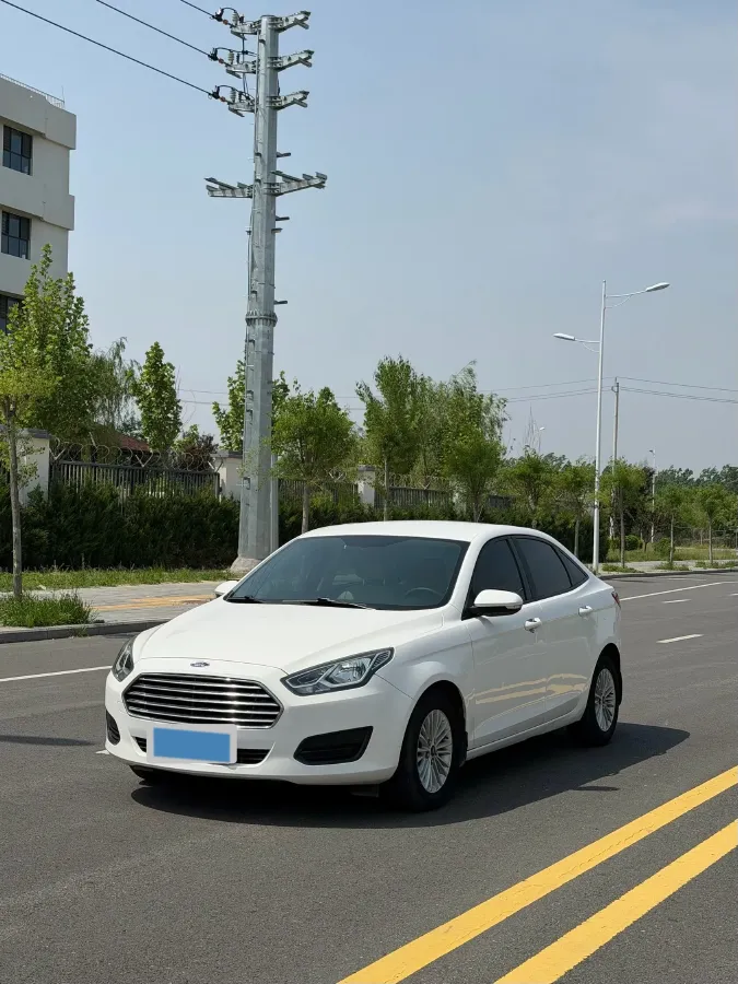 2017 Ford Escort 1.5L 113HP L4 6AT,autocango,china used car exporter,china ev exporter,chinese used car exporter,chinese used ev exporter