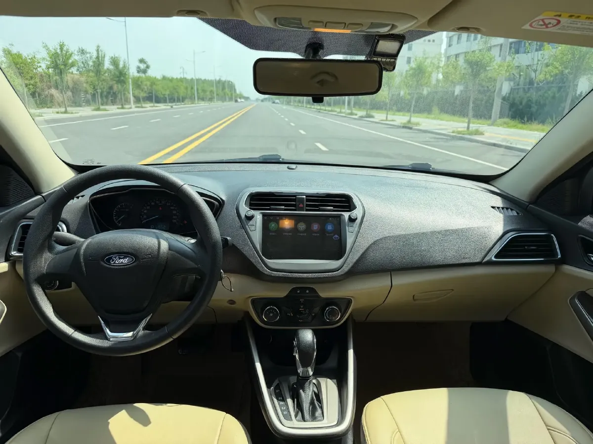 2017 Ford Escort 1.5L 113HP L4 6AT,autocango,china used car exporter,china ev exporter,chinese used car exporter,chinese used ev exporter