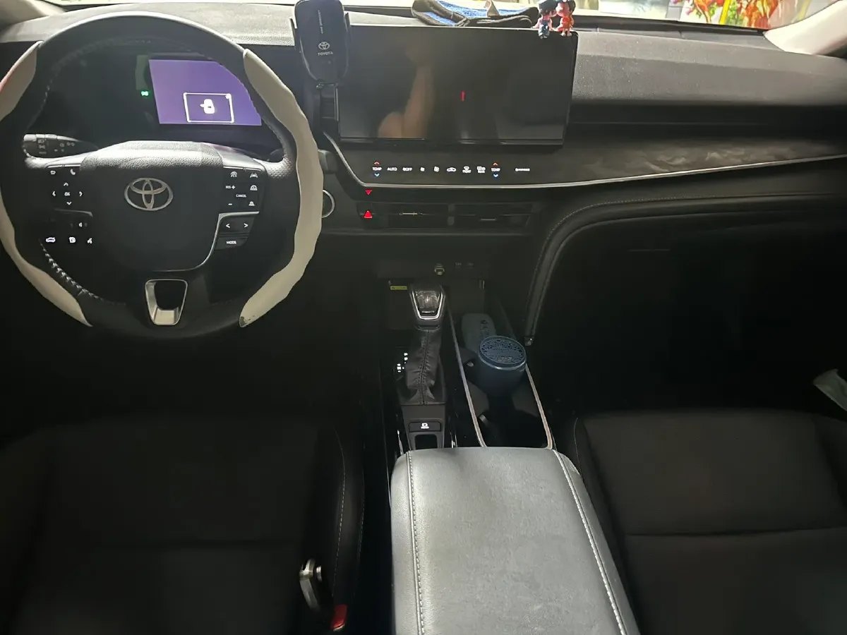 2024 Toyota Camry 2.0L 173HP L4 CVT,autocango,china used car exporter,china ev exporter,chinese used car exporter,chinese used ev exporter