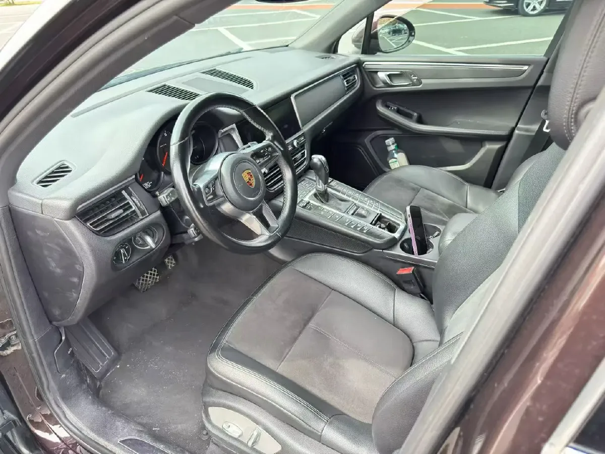 2018 Porsche Macan 2.0T 252HP L4 7DCT,autocango,china used car exporter,china ev exporter,chinese used car exporter,chinese used ev exporter