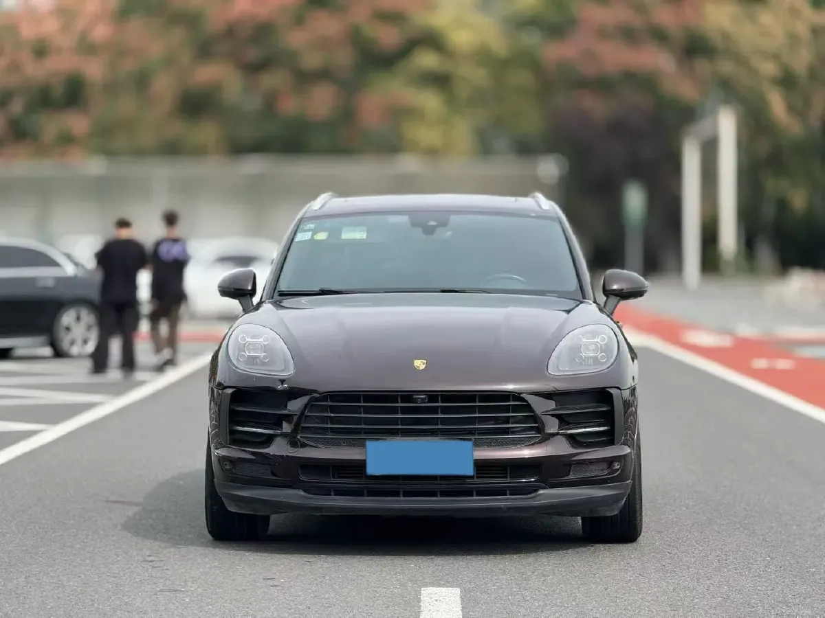 2018 Porsche Macan 2.0T 252HP L4 7DCT,autocango,china used car exporter,china ev exporter,chinese used car exporter,chinese used ev exporter
