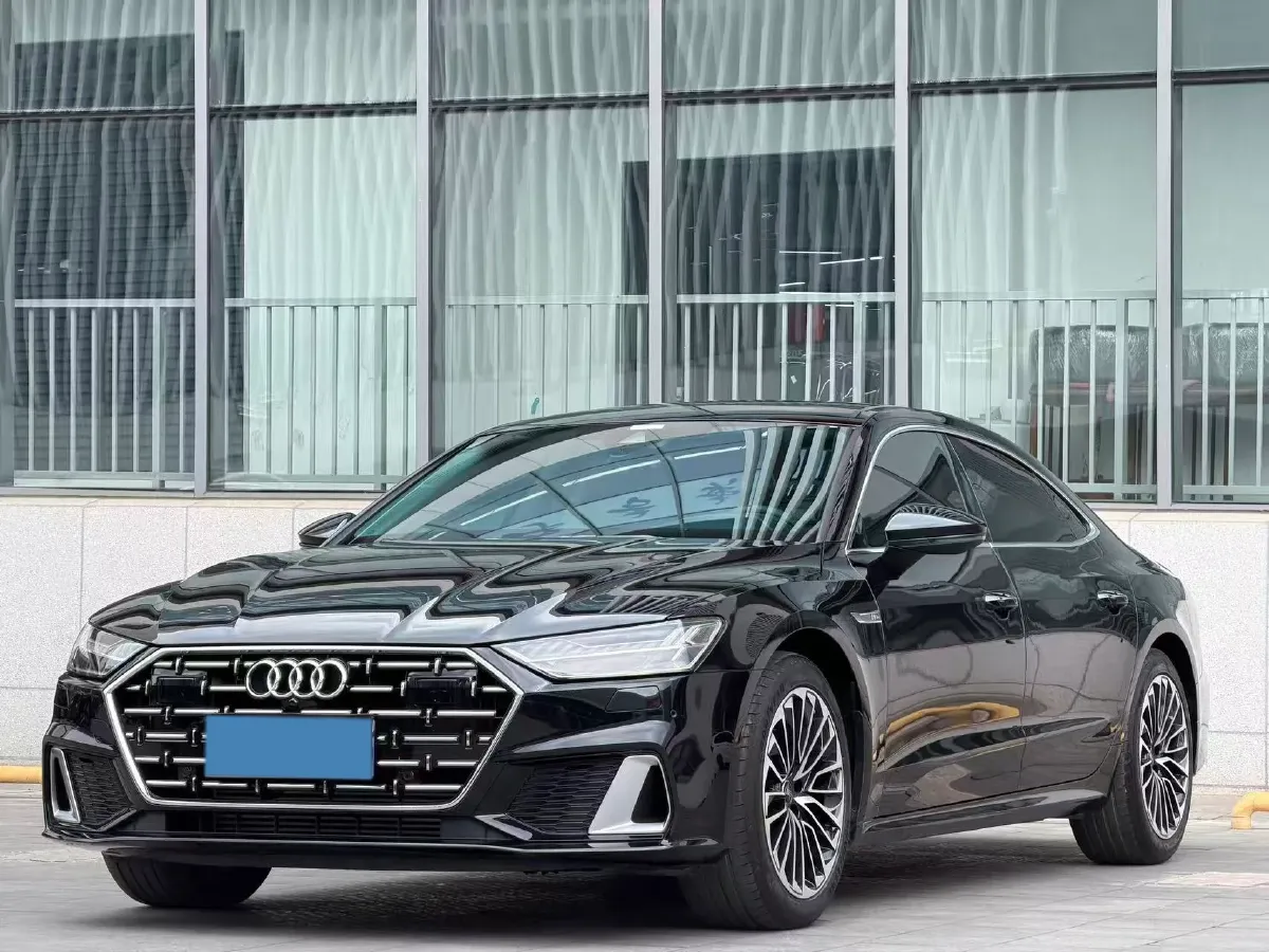 2024 Audi A7L 2.0T 245HP L4 7DCT,autocango,china used car exporter,china ev exporter,chinese used car exporter,chinese used ev exporter