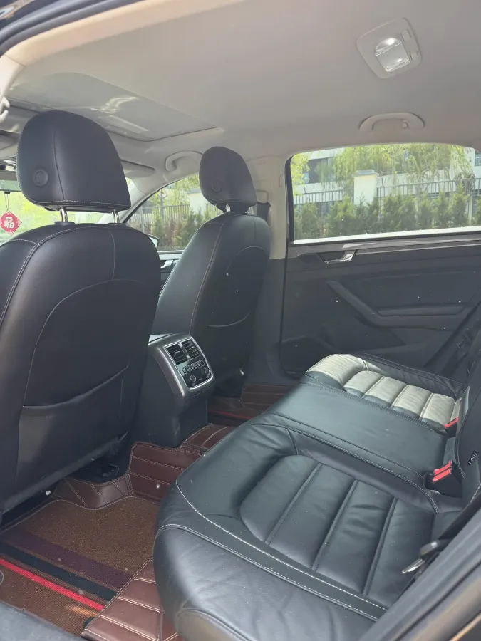 2017 Volkswagen Passat 1.8T 180HP L4 7DCT,autocango,china used car exporter,china ev exporter,chinese used car exporter,chinese used ev exporter