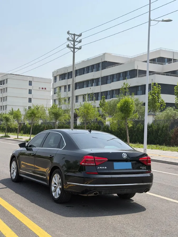 2017 Volkswagen Passat 1.8T 180HP L4 7DCT,autocango,china used car exporter,china ev exporter,chinese used car exporter,chinese used ev exporter