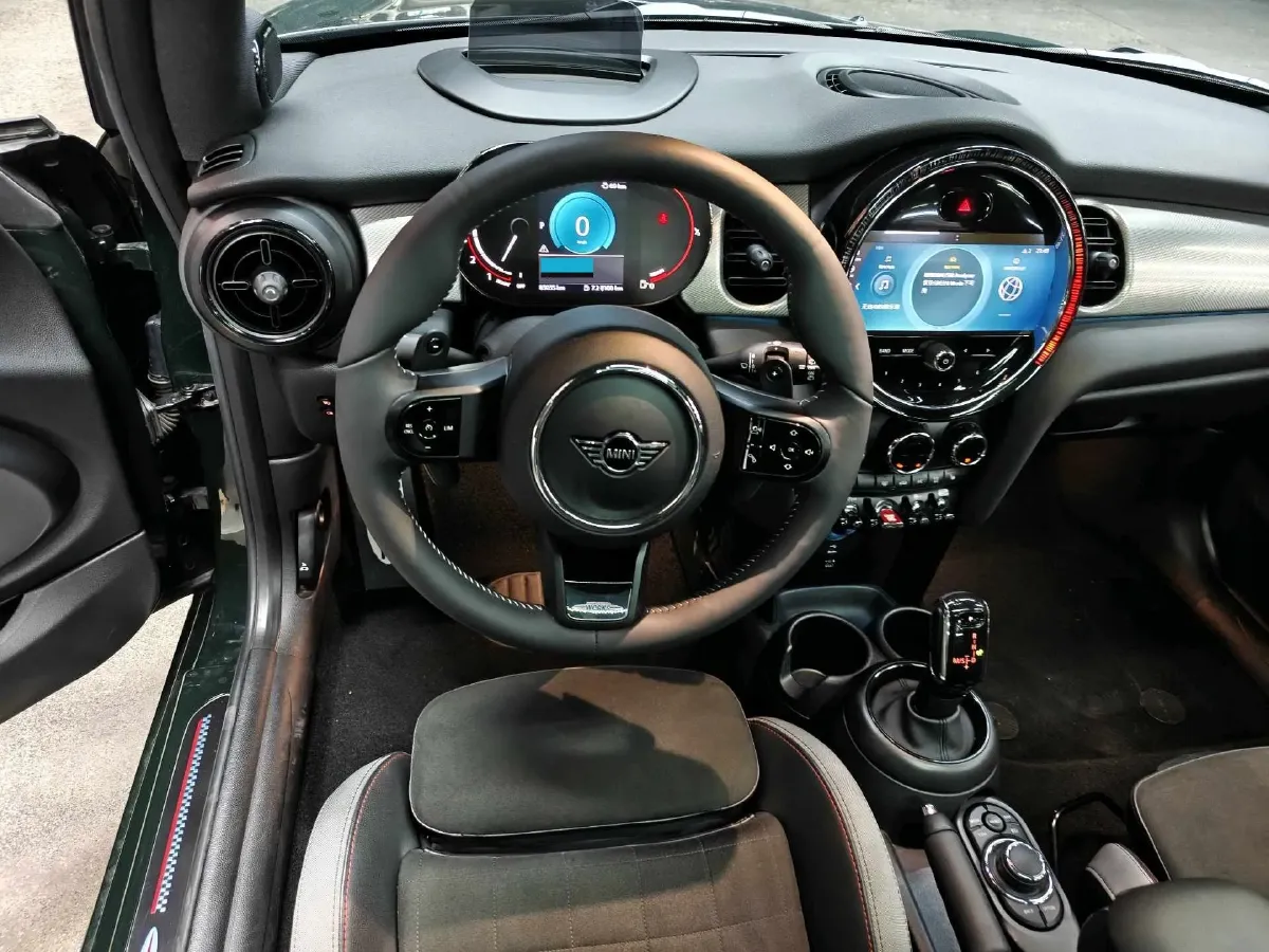 2022 MINI JCW 2.0T 231HP L4 8AT,autocango,china used car exporter,china ev exporter,chinese used car exporter,chinese used ev exporter