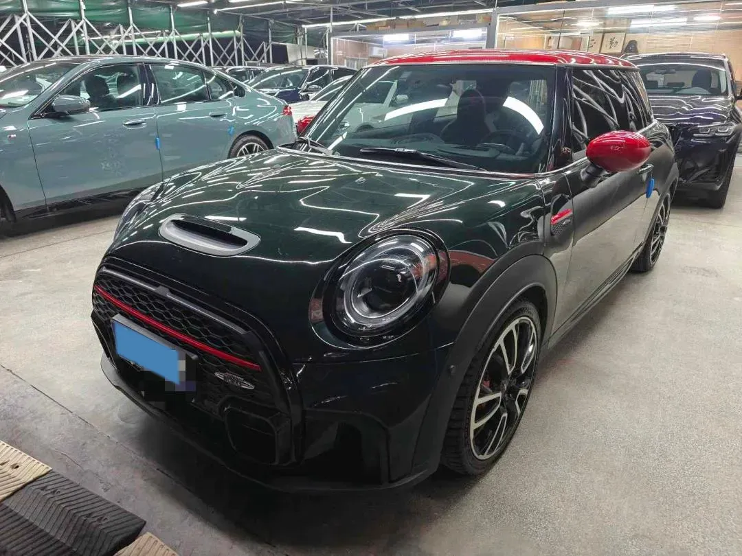 2022 MINI JCW 2.0T 231HP L4 8AT,autocango,china used car exporter,china ev exporter,chinese used car exporter,chinese used ev exporter