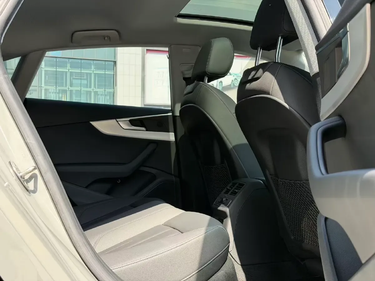 2021 Audi A5 2.0T 204HP L4 7DCT,autocango,china used car exporter,china ev exporter,chinese used car exporter,chinese used ev exporter