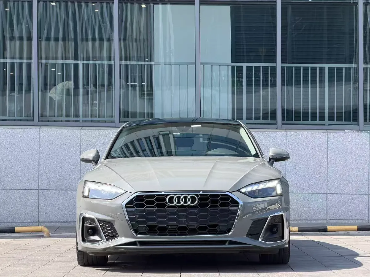 2021 Audi A5 2.0T 204HP L4 7DCT,autocango,china used car exporter,china ev exporter,chinese used car exporter,chinese used ev exporter