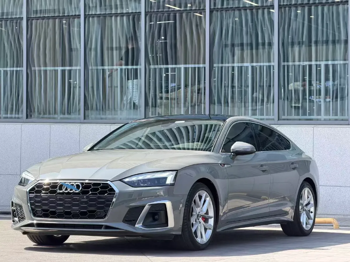 2021 Audi A5 2.0T 204HP L4 7DCT,autocango,china used car exporter,china ev exporter,chinese used car exporter,chinese used ev exporter