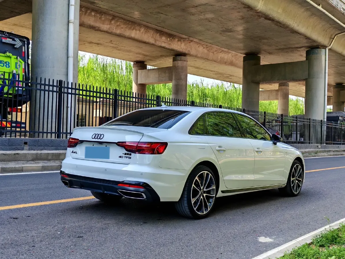 2024 Audi A4L 2.0T 190HP L4 7DCT,autocango,china used car exporter,china ev exporter,chinese used car exporter,chinese used ev exporter