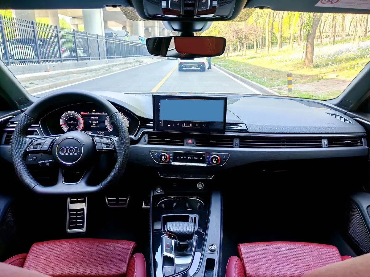 2024 Audi A4L 2.0T 190HP L4 7DCT,autocango,china used car exporter,china ev exporter,chinese used car exporter,chinese used ev exporter