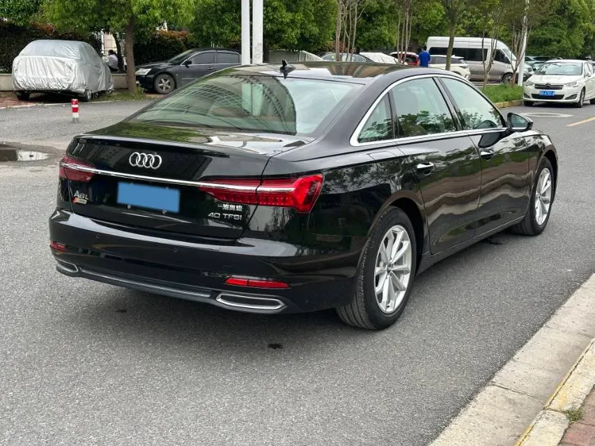 2021 Audi A6L 2.0T 190HP L4 7DCT,autocango,china used car exporter,china ev exporter,chinese used car exporter,chinese used ev exporter