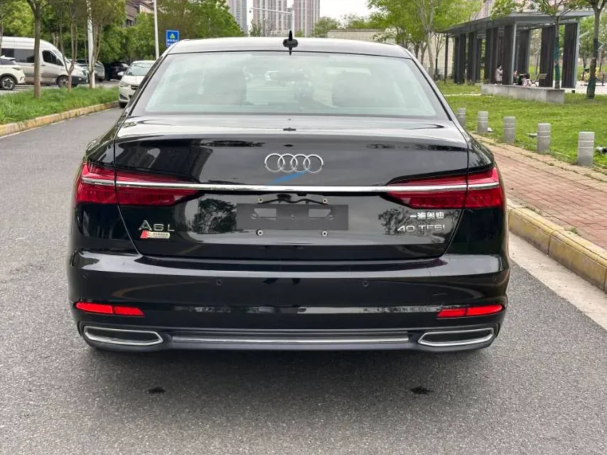 2021 Audi A6L 2.0T 190HP L4 7DCT,autocango,china used car exporter,china ev exporter,chinese used car exporter,chinese used ev exporter