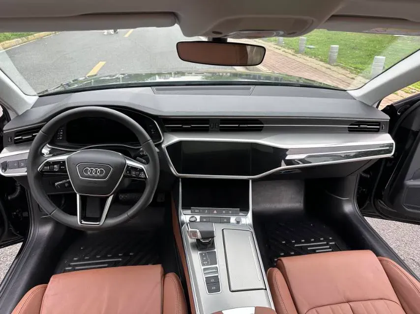 2021 Audi A6L 2.0T 190HP L4 7DCT,autocango,china used car exporter,china ev exporter,chinese used car exporter,chinese used ev exporter