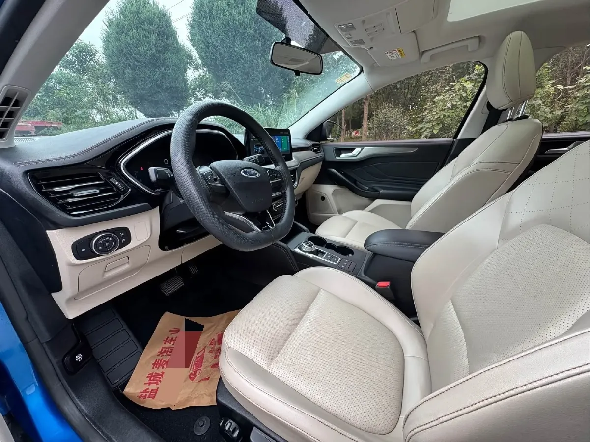 2021 Ford Focus 1.5T 174HP L3 8AT,autocango,china used car exporter,china ev exporter,chinese used car exporter,chinese used ev exporter