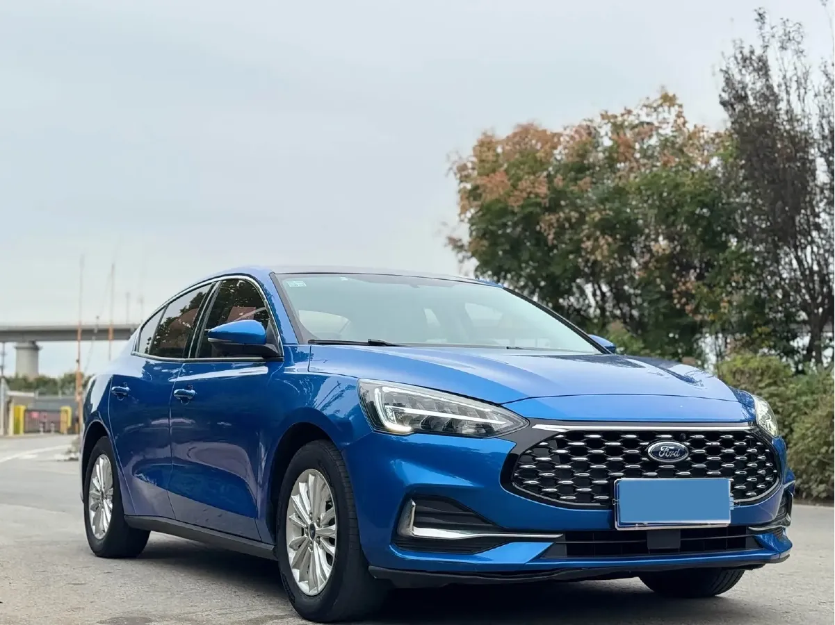 2021 Ford Focus 1.5T 174HP L3 8AT,autocango,china used car exporter,china ev exporter,chinese used car exporter,chinese used ev exporter