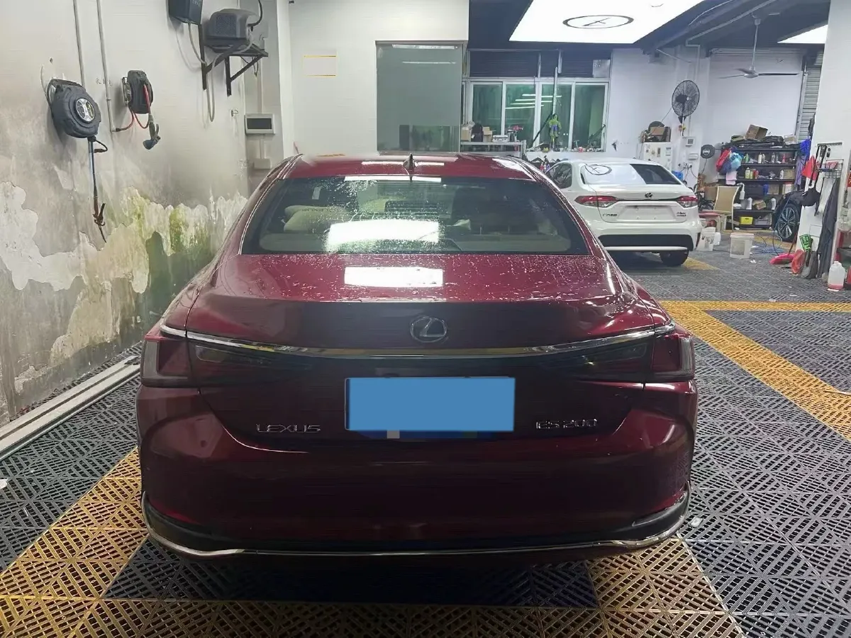 2018 Lexus ES 2.0L 167HP L4 6AT,autocango,china used car exporter,china ev exporter,chinese used car exporter,chinese used ev exporter