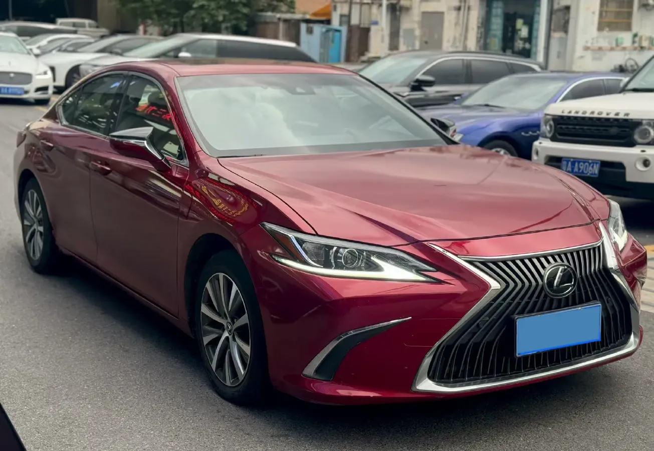 2018 Lexus ES 2.0L 167HP L4 6AT,autocango,china used car exporter,china ev exporter,chinese used car exporter,chinese used ev exporter