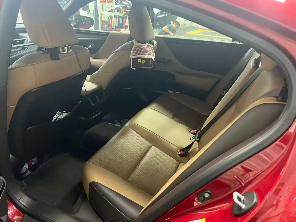 2018 Lexus ES 2.0L 167HP L4 6AT,autocango,china used car exporter,china ev exporter,chinese used car exporter,chinese used ev exporter