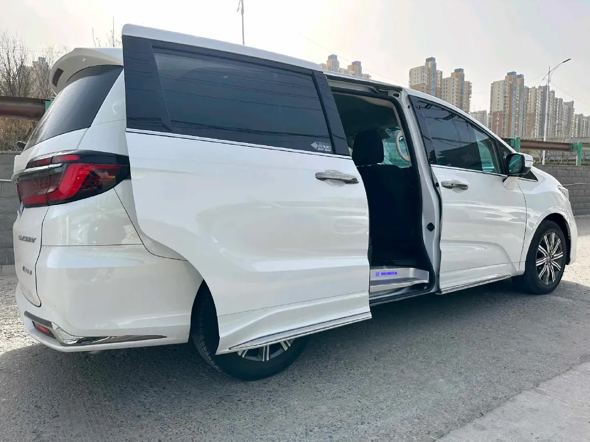 2024 Honda Odyssey 2.0L 146HP L4 E-CVT Hybrid,autocango,china used car exporter,china ev exporter,chinese used car exporter,chinese used ev exporter