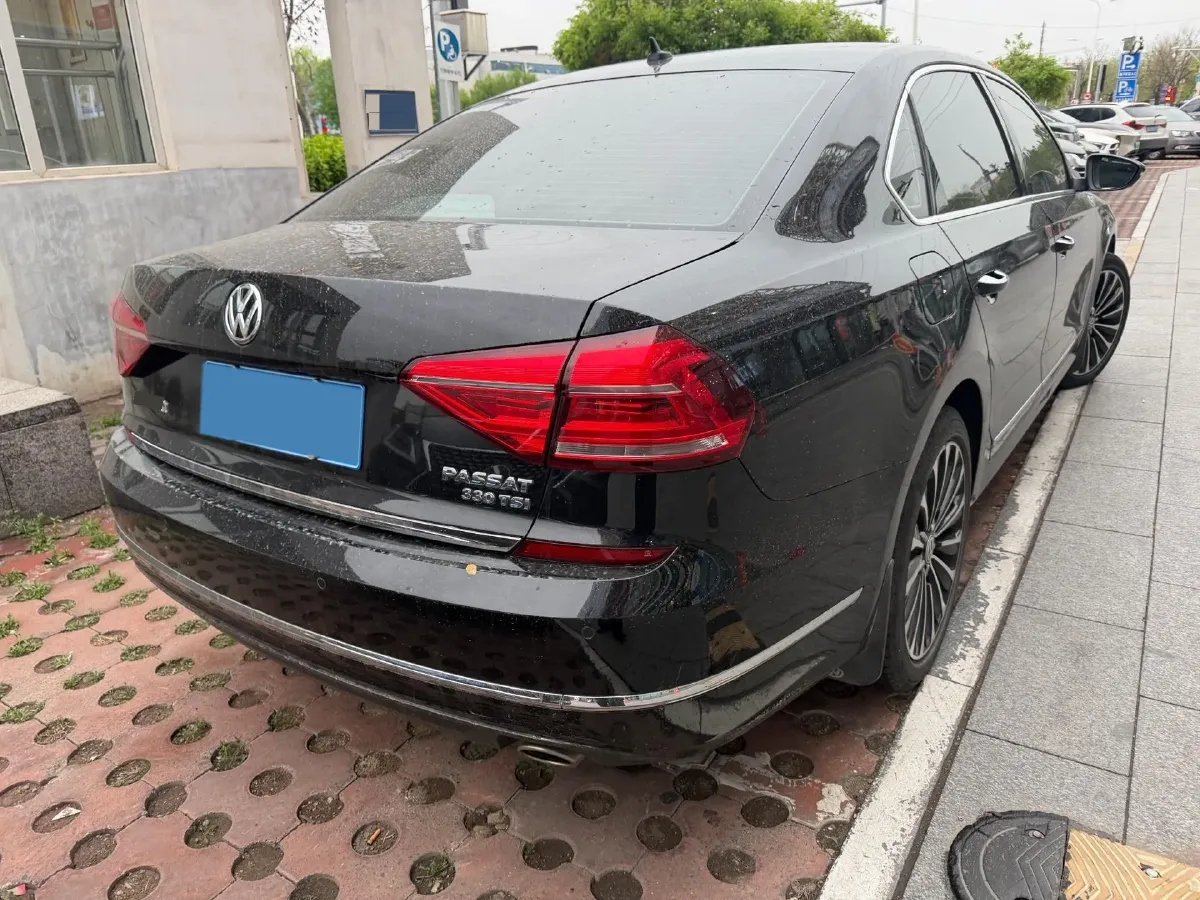 2017 Volkswagen Passat 1.8T 180HP L4 7DCT,autocango,china used car exporter,china ev exporter,chinese used car exporter,chinese used ev exporter