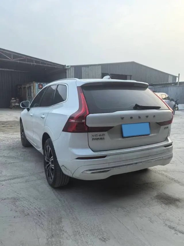 2022 Volvo XC60 2.0T 250HP L4 8AT,autocango,china used car exporter,china ev exporter,chinese used car exporter,chinese used ev exporter