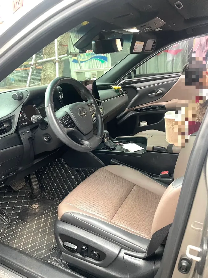 2023 Lexus ES 2.0L 173HP L4 CVT,autocango,china used car exporter,china ev exporter,chinese used car exporter,chinese used ev exporter