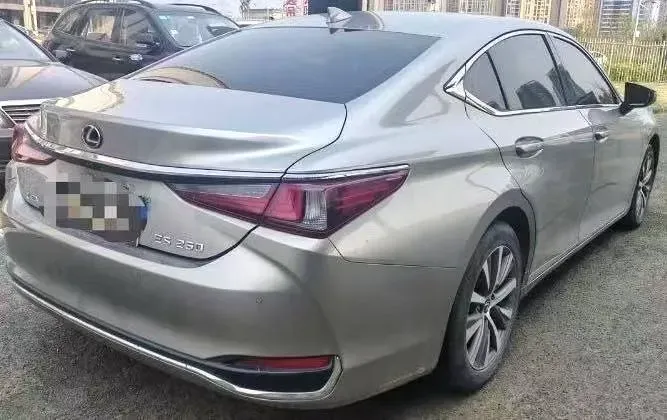 2023 Lexus ES 2.0L 173HP L4 CVT,autocango,china used car exporter,china ev exporter,chinese used car exporter,chinese used ev exporter