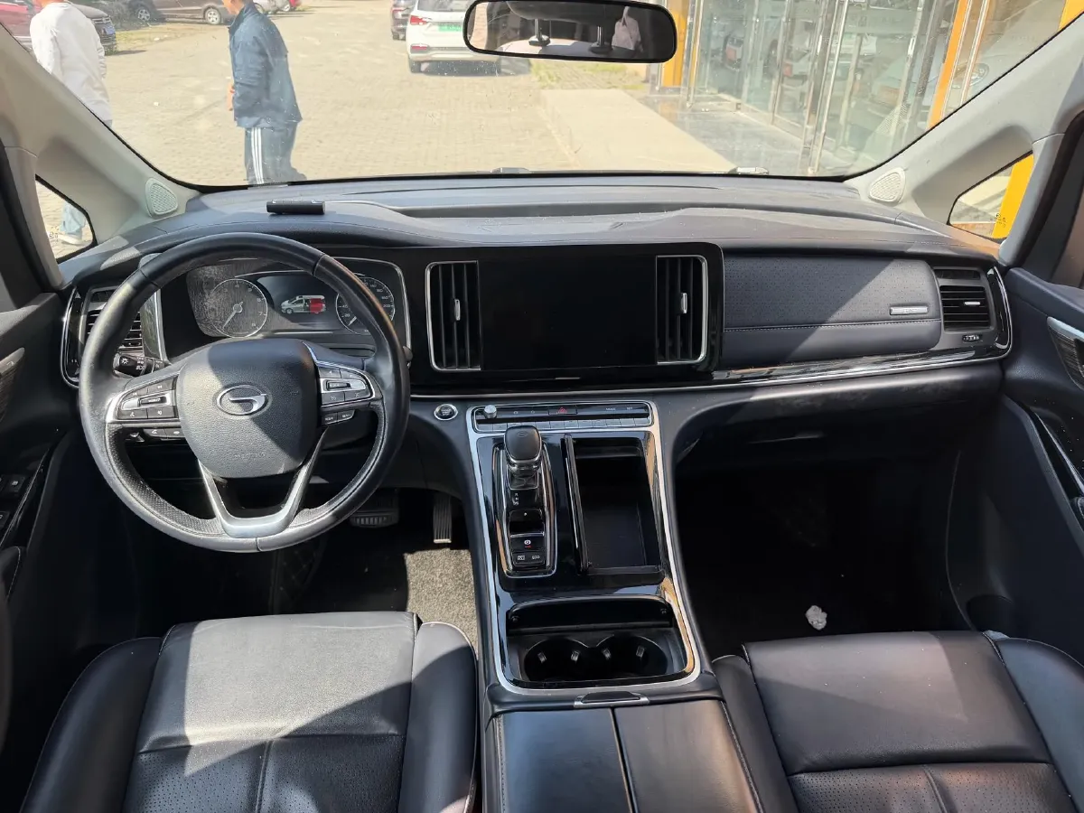 2021 GAC Trumpchi M8 2.0T 252HP L4 8AT,autocango,china used car exporter,china ev exporter,chinese used car exporter,chinese used ev exporter