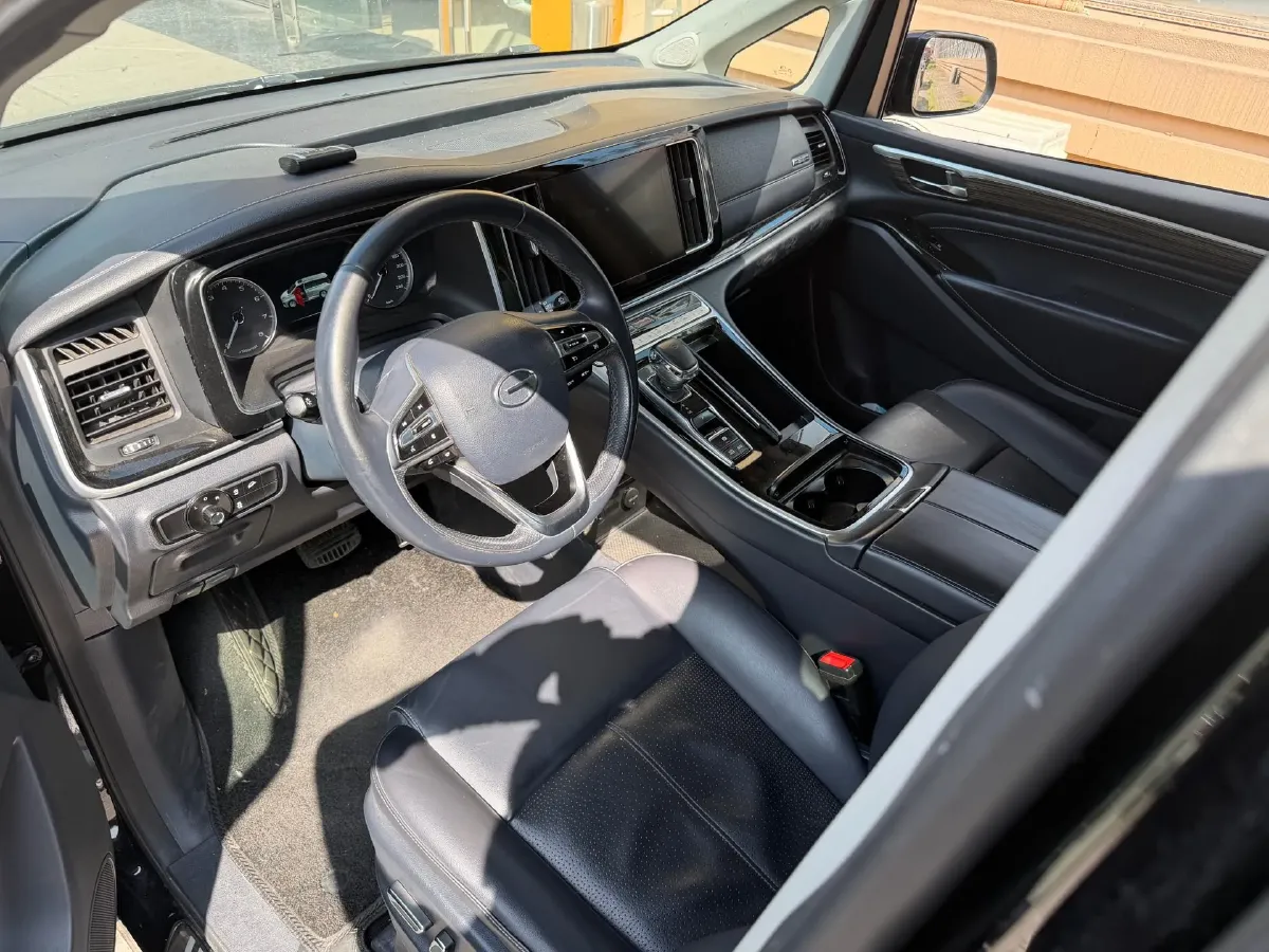 2021 GAC Trumpchi M8 2.0T 252HP L4 8AT,autocango,china used car exporter,china ev exporter,chinese used car exporter,chinese used ev exporter