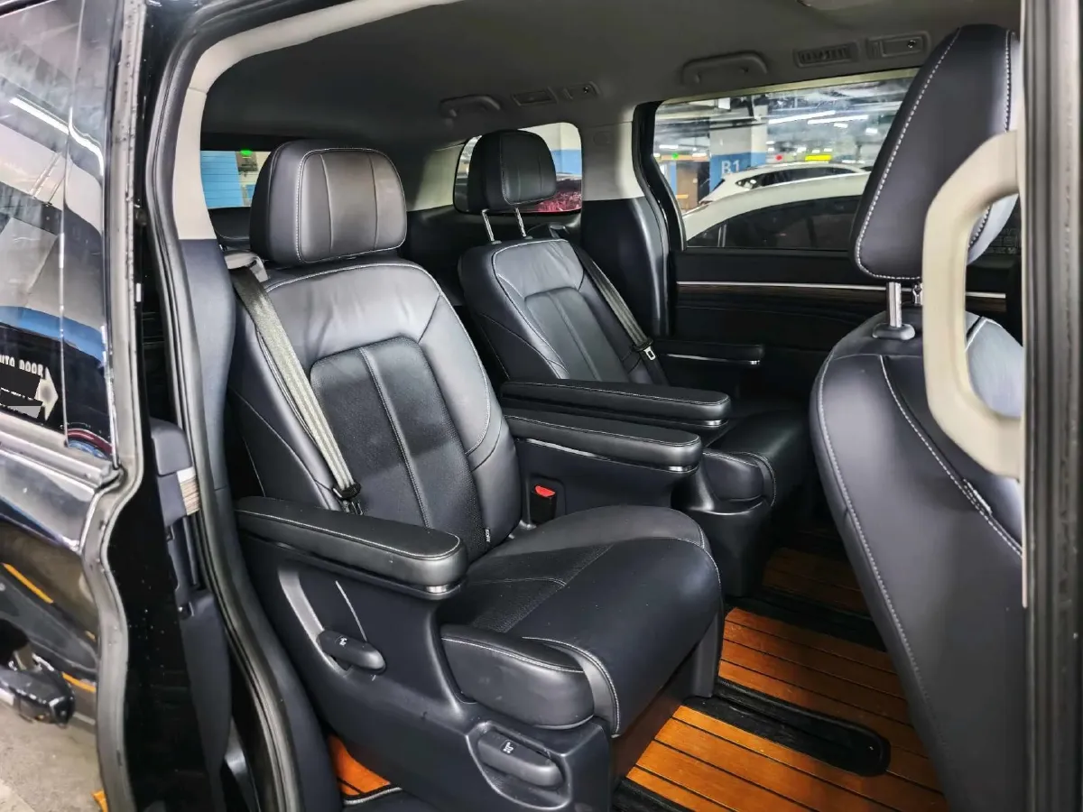 2021 GAC Trumpchi M8 2.0T 252HP L4 8AT,autocango,china used car exporter,china ev exporter,chinese used car exporter,chinese used ev exporter