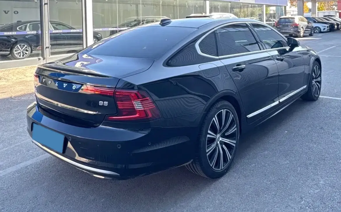 2024 Volvo S90 2.0T 250HP L4 8AT,autocango,china used car exporter,china ev exporter,chinese used car exporter,chinese used ev exporter