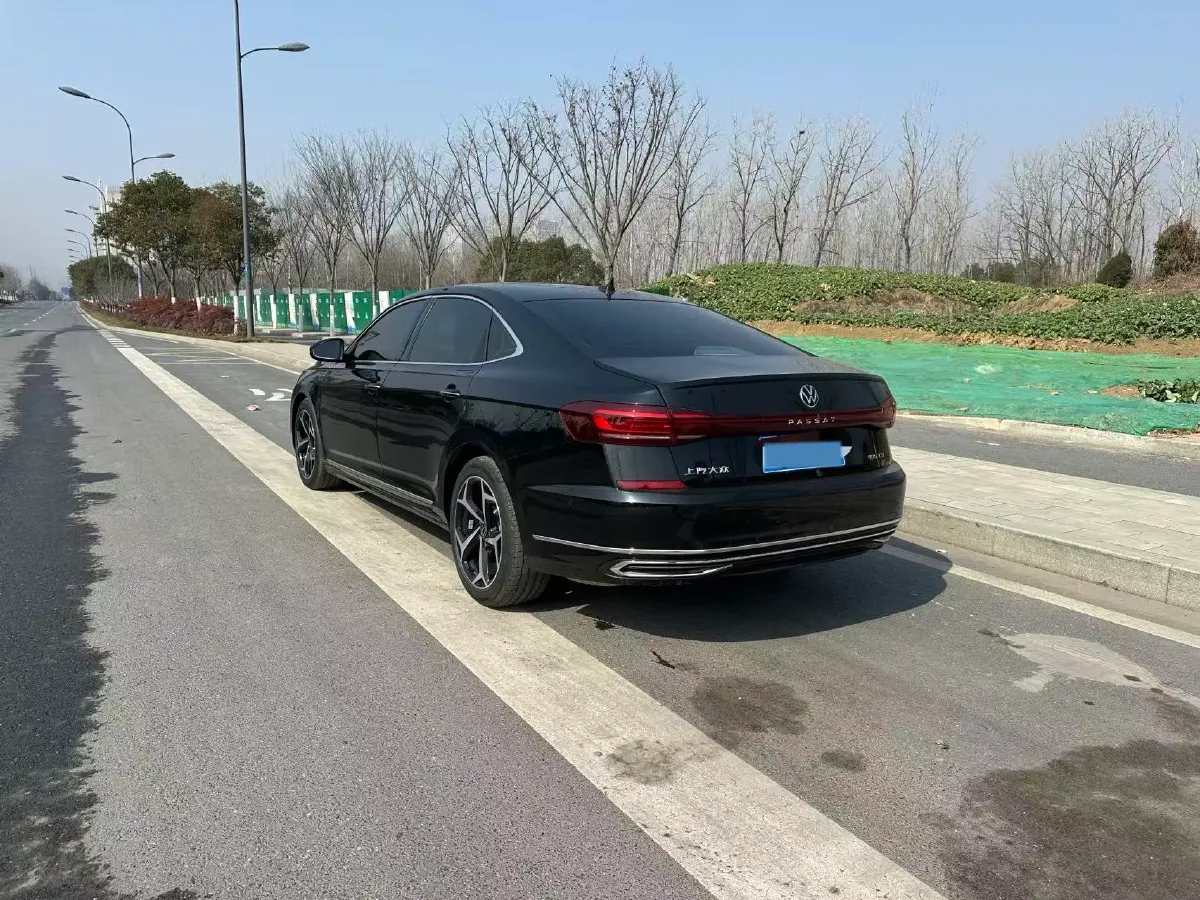 2024 Volkswagen Passat 2.0T 220HP L4 7DCT,autocango,china used car exporter,china ev exporter,chinese used car exporter,chinese used ev exporter