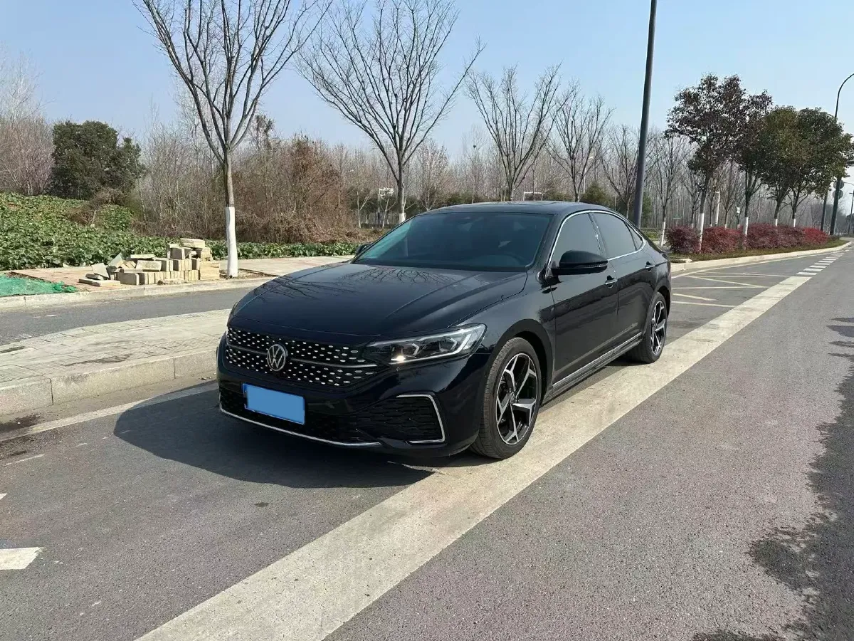 2024 Volkswagen Passat 2.0T 220HP L4 7DCT,autocango,china used car exporter,china ev exporter,chinese used car exporter,chinese used ev exporter