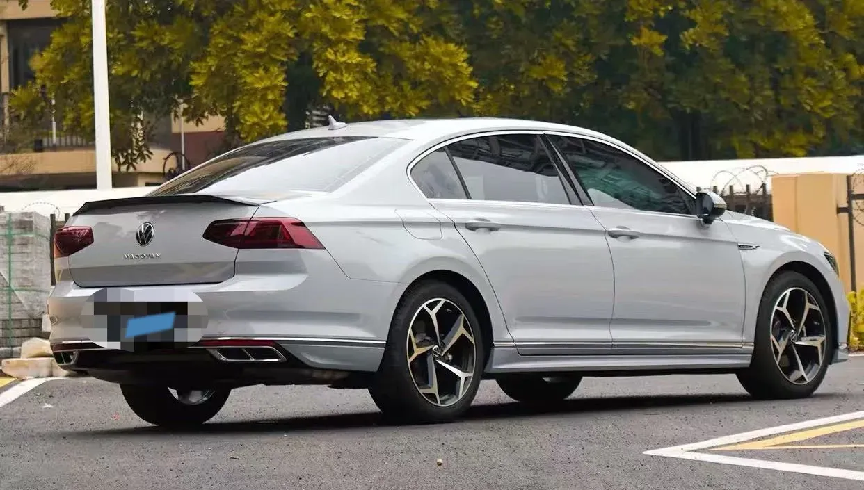 2023 Volkswagen Magotan 2.0T 186HP L4 7DCT,autocango,china used car exporter,china ev exporter,chinese used car exporter,chinese used ev exporter