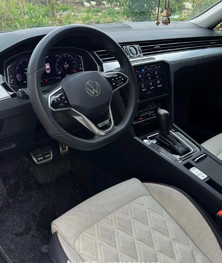 2023 Volkswagen Magotan 2.0T 186HP L4 7DCT,autocango,china used car exporter,china ev exporter,chinese used car exporter,chinese used ev exporter