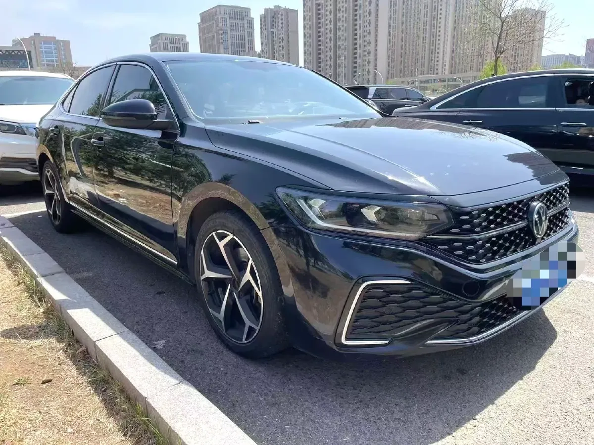 2023 Volkswagen Passat 2.0T 186HP L4 7DCT,autocango,china used car exporter,china ev exporter,chinese used car exporter,chinese used ev exporter