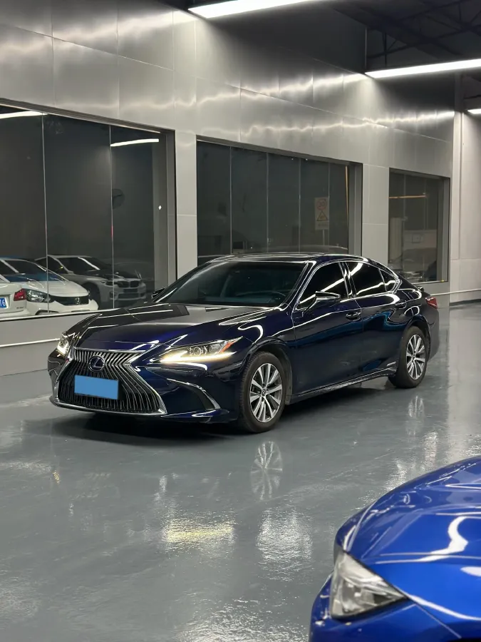 2018 Lexus ES 2.5L 178HP L4 E-CVT Hybrid,autocango,china used car exporter,china ev exporter,chinese used car exporter,chinese used ev exporter