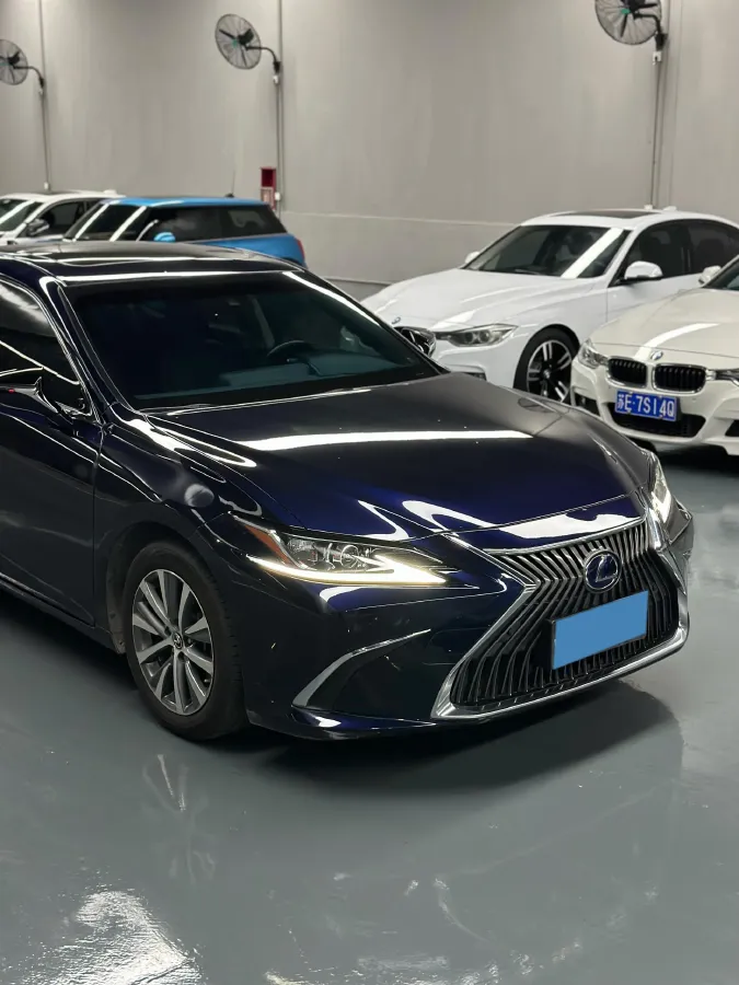 2018 Lexus ES 2.5L 178HP L4 E-CVT Hybrid,autocango,china used car exporter,china ev exporter,chinese used car exporter,chinese used ev exporter