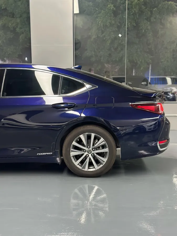 2018 Lexus ES 2.5L 178HP L4 E-CVT Hybrid,autocango,china used car exporter,china ev exporter,chinese used car exporter,chinese used ev exporter