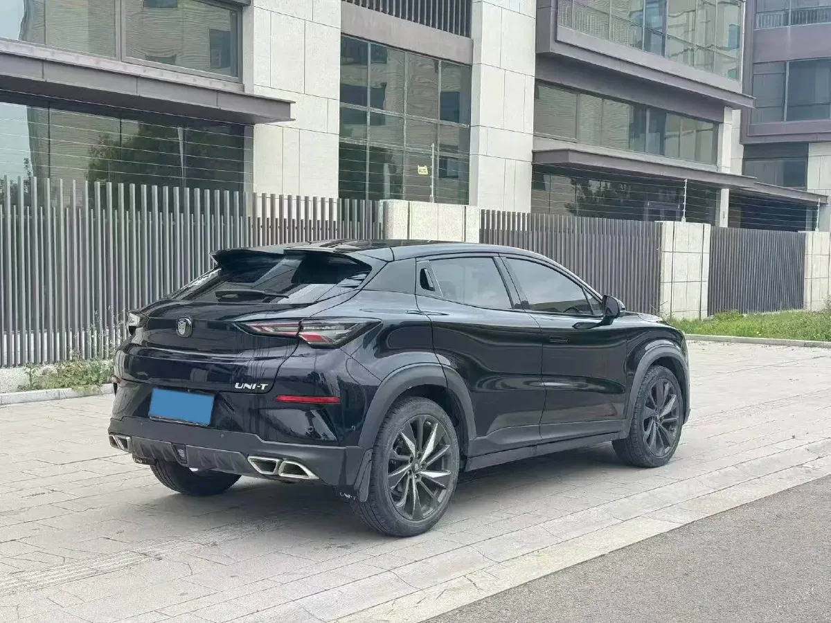 2021 ChangAn UNI-T 1.5T 180HP L4 7DCT,autocango,china used car exporter,china ev exporter,chinese used car exporter,chinese used ev exporter