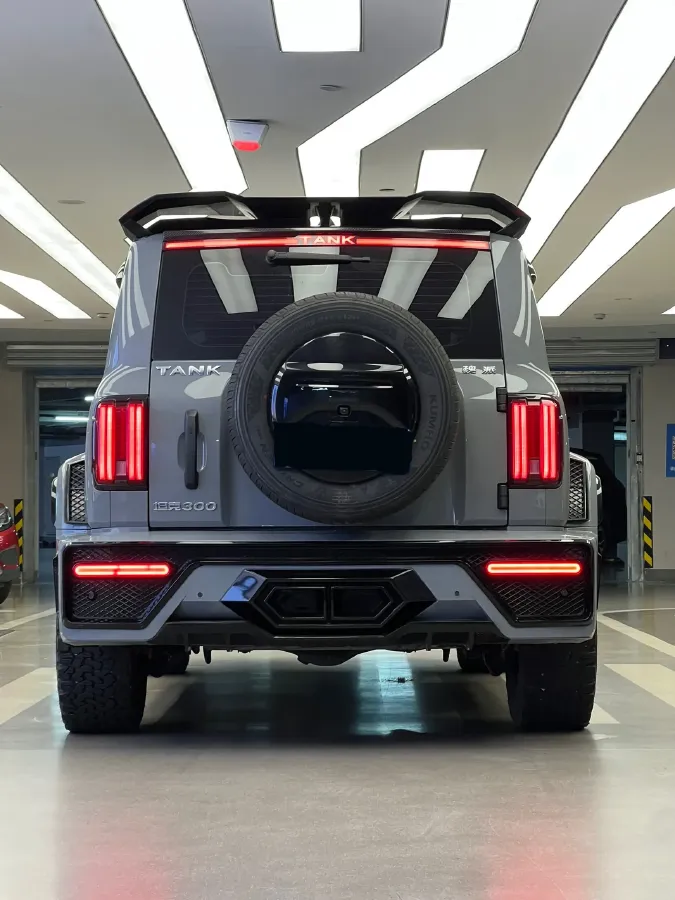 2021 Tank 300 2.0T 227HP L4 8AT,autocango,china used car exporter,china ev exporter,chinese used car exporter,chinese used ev exporter
