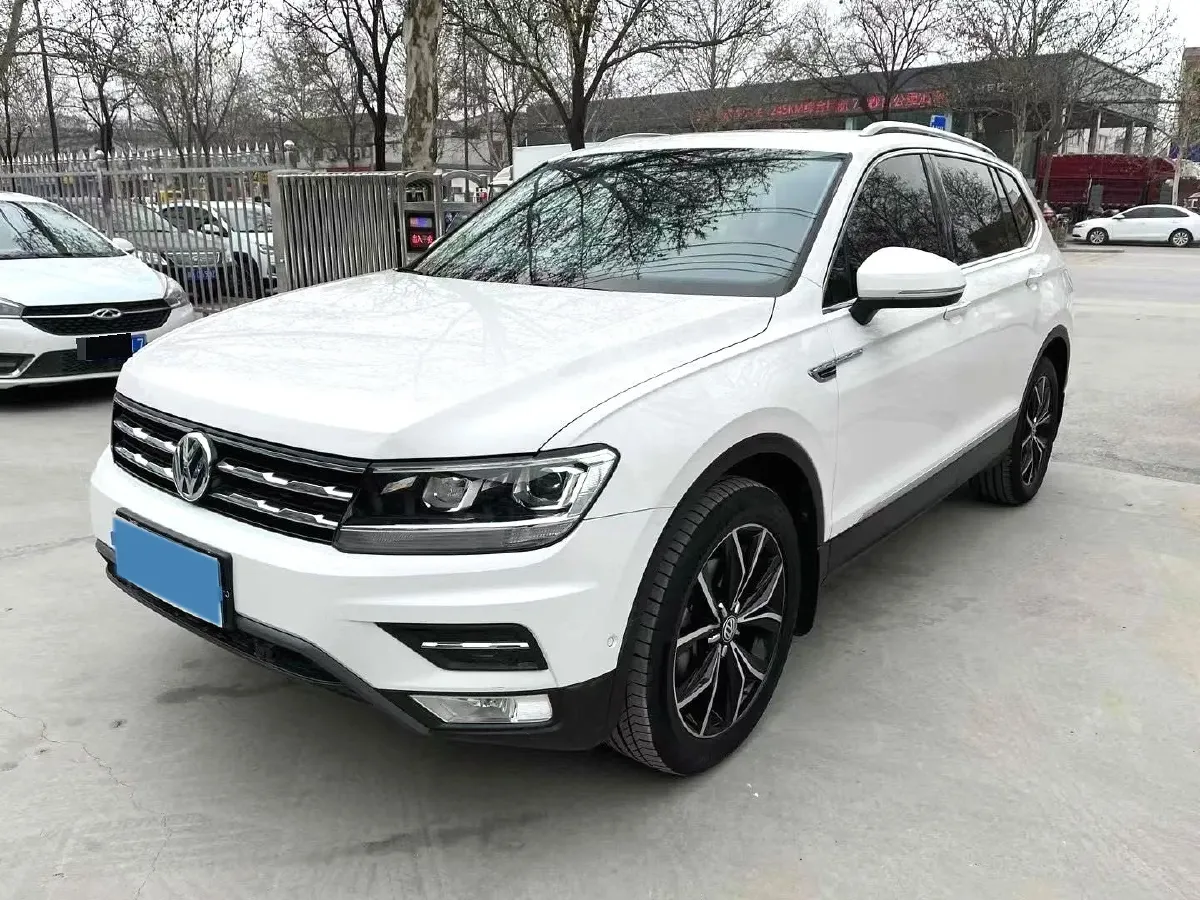 2019 Volkswagen Tiguan L 2.0T 186HP L4 7DCT,autocango,china used car exporter,china ev exporter,chinese used car exporter,chinese used ev exporter
