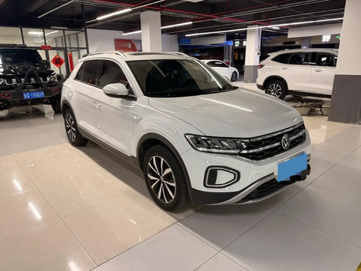 2024 Volkswagen T-Roc 1.4T 150HP L4 7DCT,autocango,china used car exporter,china ev exporter,chinese used car exporter,chinese used ev exporter