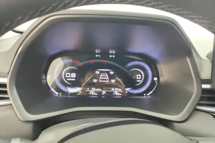 2025 Geely Emgrand 1.5L 127HP L4 CVT,autocango,china used car exporter,china ev exporter,chinese used car exporter,chinese used ev exporter