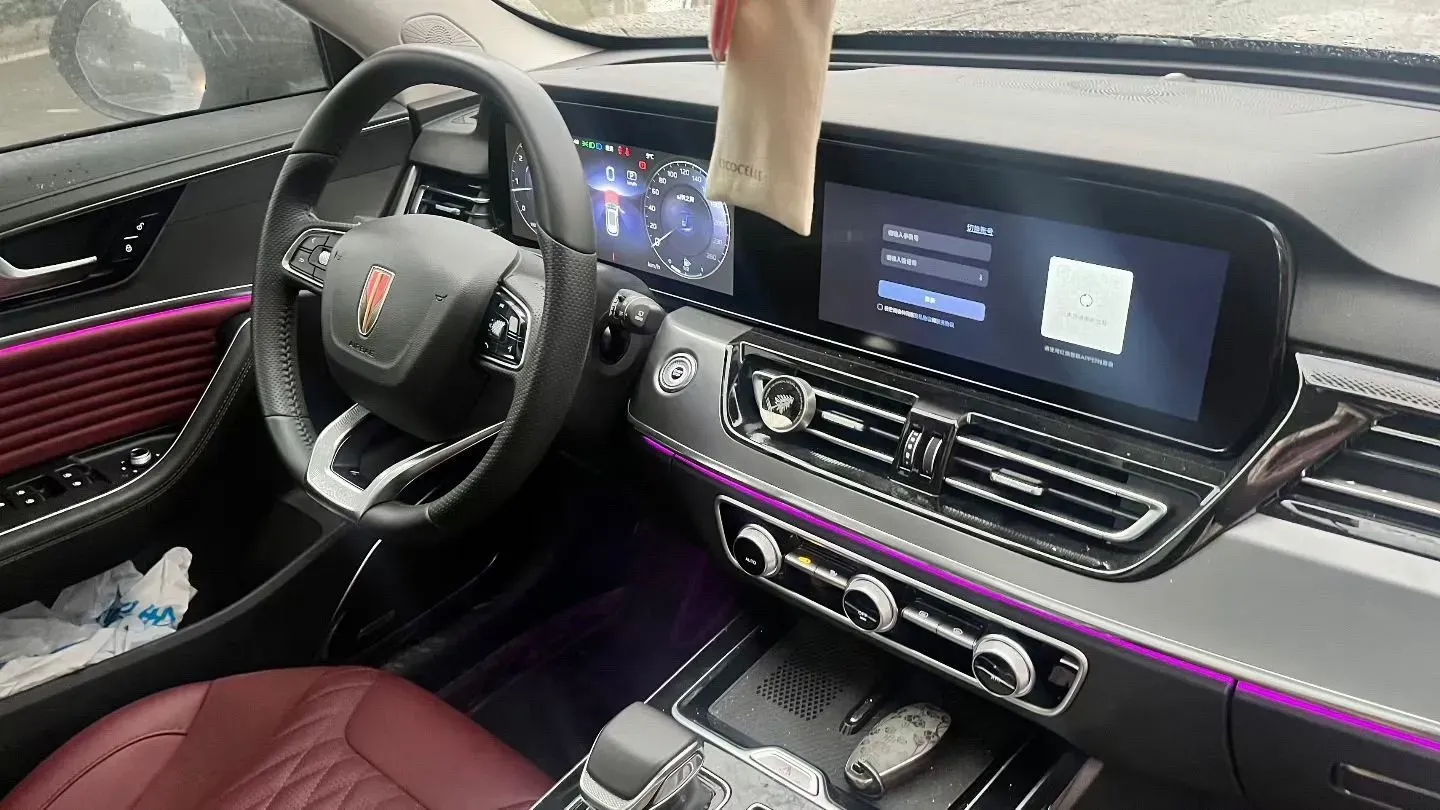 2023 HongQi HS5 2.0T 252HP L4 8AT,autocango,china used car exporter,china ev exporter,chinese used car exporter,chinese used ev exporter