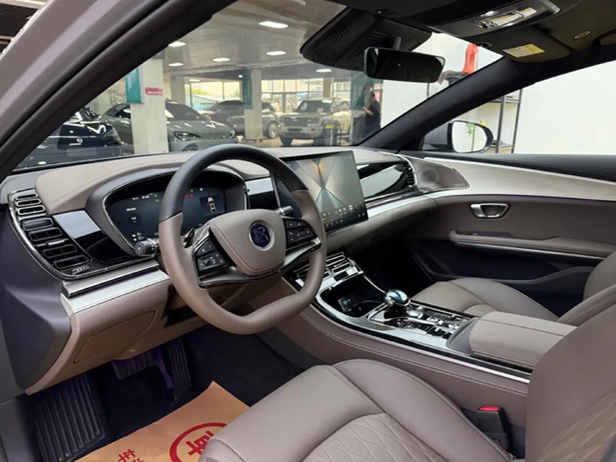 2025 BYD Han 1.5T 156HP L4 E-CVT PHEV,autocango,china used car exporter,china ev exporter,chinese used car exporter,chinese used ev exporter