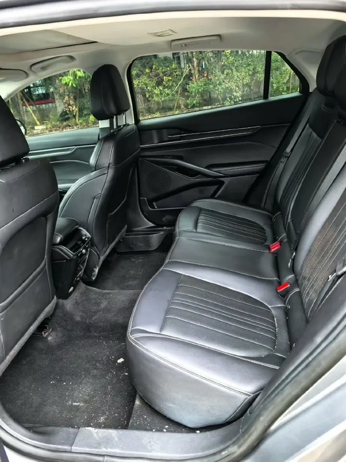 2025 Ford Mondeo 2.0T 254HP L4 8AT,autocango,china used car exporter,china ev exporter,chinese used car exporter,chinese used ev exporter